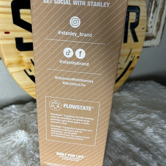 Stanley The Quencher H2.0 40 oz Flowstate Tumbler in Purple - Picture 2 of 4